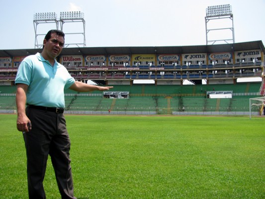 El Estadio abre las puertas y está listo para recibir a los seleccionados aztecas.