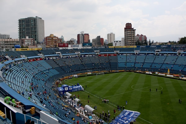El Estadio Azul se fue llenando desde temprano