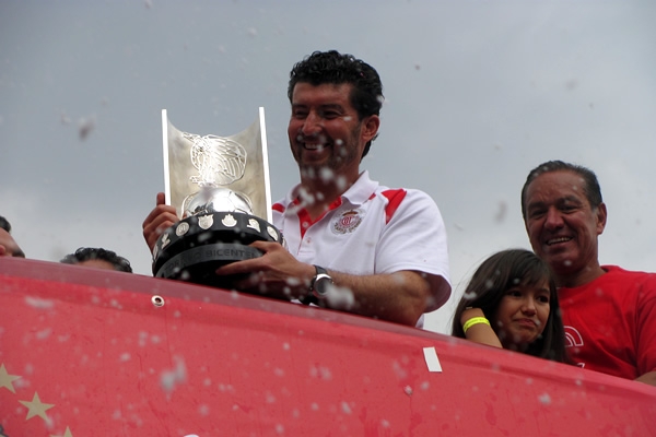 El estratega Campeón podría partir del equipo.