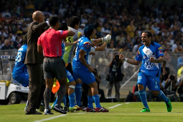 El festejo por el gol de Osorno