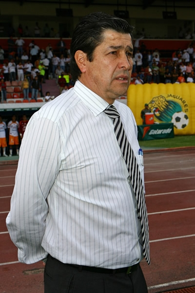 El Flaco Luis Fernando Tena, D.T. de Jaguares