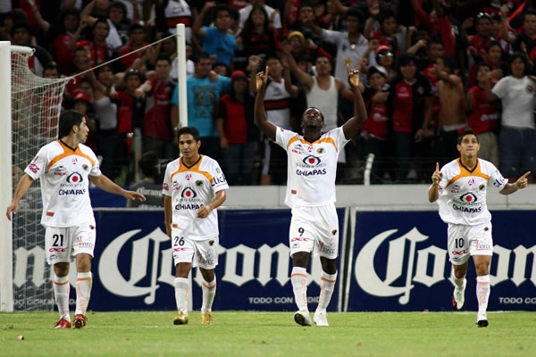 El moreno de Jaguares marcó el 1-0