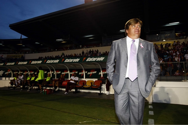 El Piojo Herrera, D.T. de Estudiantes Tecos