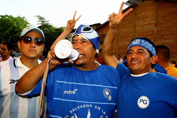 El Salvador, El Salvador, El Salvador.