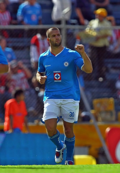 Emanuel Villa adelantó a la Máquina