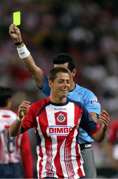 Escobar no se tentó el corazón con el Chicharito