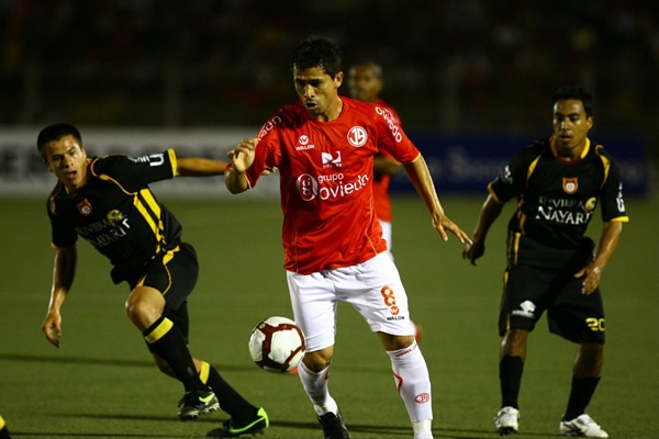 Estudiantes no pudo detener al equipo peruano