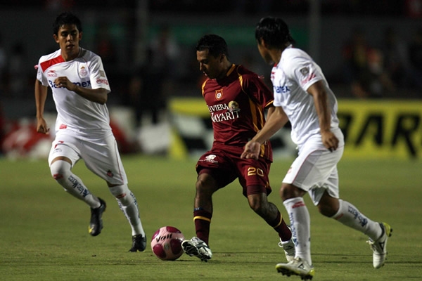 Estudiantes se fue arriba en el marcador