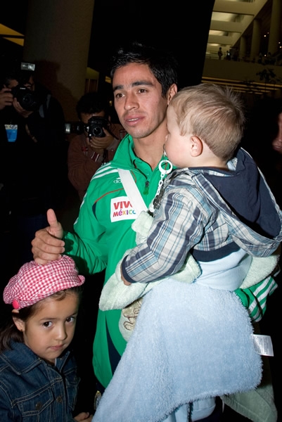 Fausto Pinto fue recibido por su familia