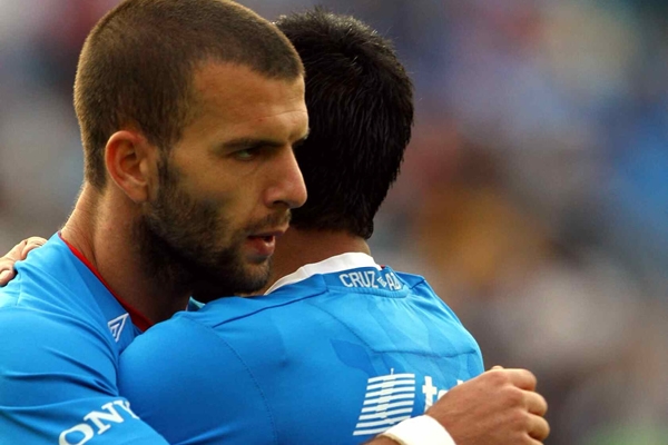 Felicitan a Villa por su primer gol del BC2010.