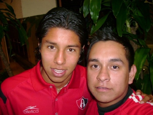 Felipe de Jesús junto al nuevo seleccionado Hugo Ayala