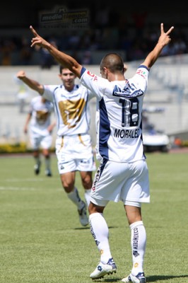 Fernando Morales marcó el 1-0 en el primer tiempo.