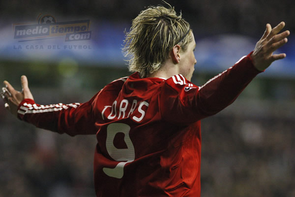 Fernando Torres abrió el camino rojo.