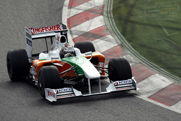 Fórmula Uno, entrenando en Cataluña.