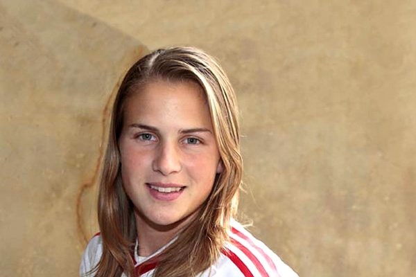 futbolistas mas bellas 16