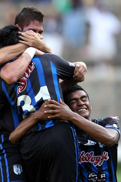 Gallos festeja el 1-0