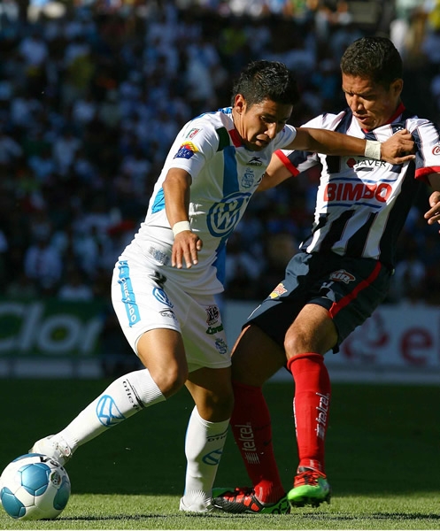 Gerardo Galindo buscando detener el avance poblano