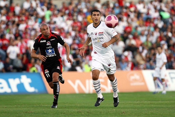 Giménez sólo veía paar la pelota y no pudo conectar.