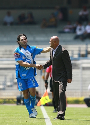 Gol de Davino del Puebla ante Pumas2