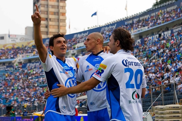 González y Davino felicitan a Acosta