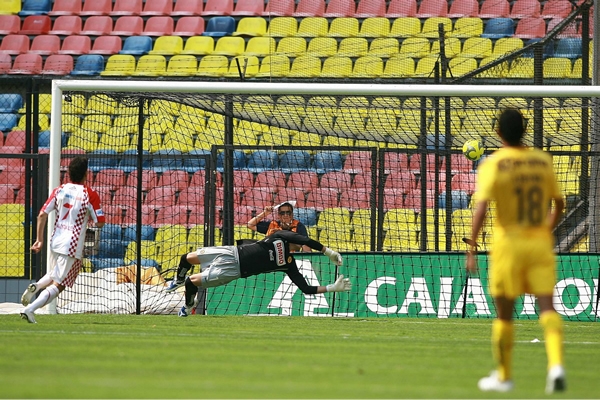Guillermo Ochoa de América
