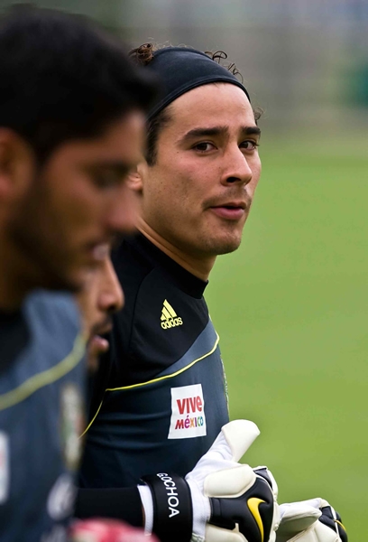 Guillermo Ochoa se perfila como portero titular