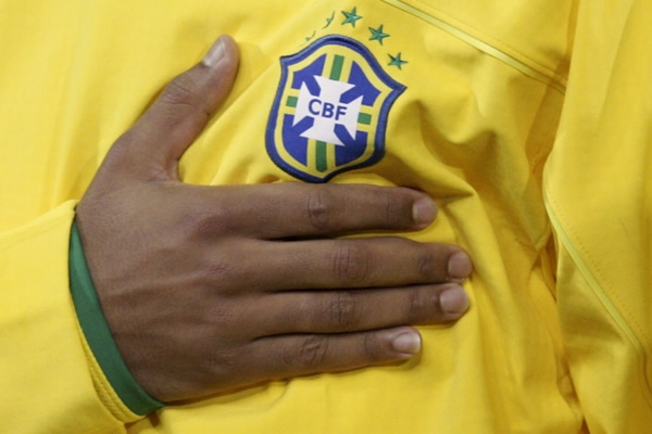 Hermandad entre las dos figuras del partido.