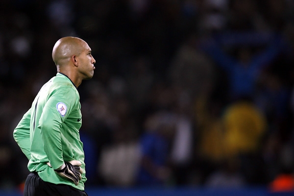 Howard se desencajó por la impotencia.