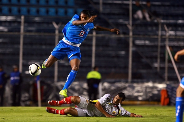 Huiqui no logró salir de su cancha