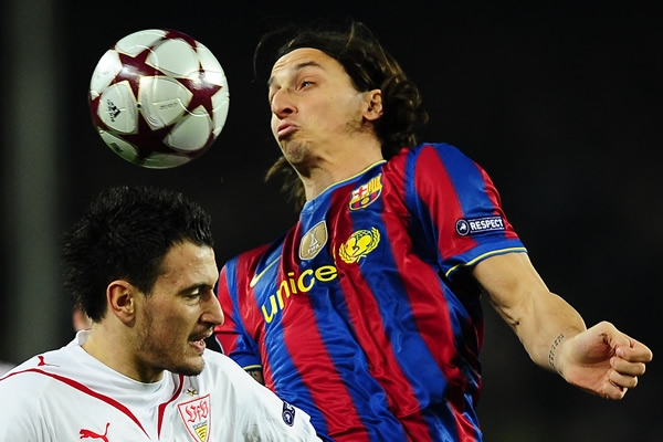Ibrahimovic, ganando por aire