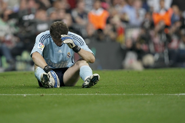 Iker Casilla nada pudo hacer para evitar la goleada