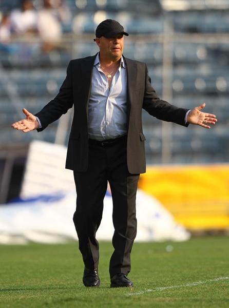 Ischia no supo controlar su escuadra.