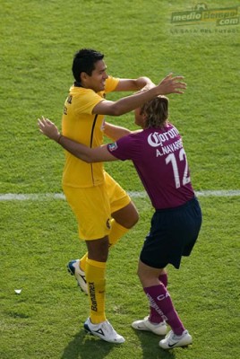 Ismael Rodríguez festejó con Armando Navarrete.