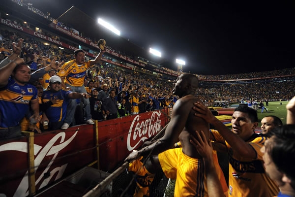Itamar explotó en la recta final y empató el partido