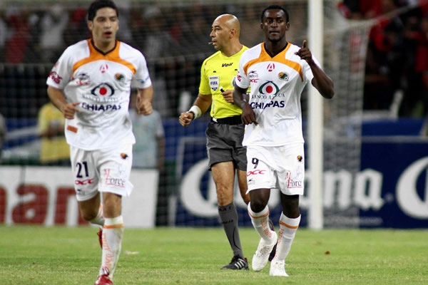 Jackson Martínez salió de inicio buscando el gol