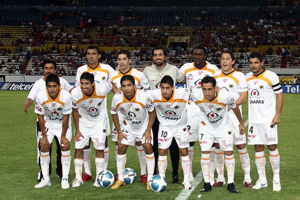 Jaguares se toma la tradicional foto de equipo