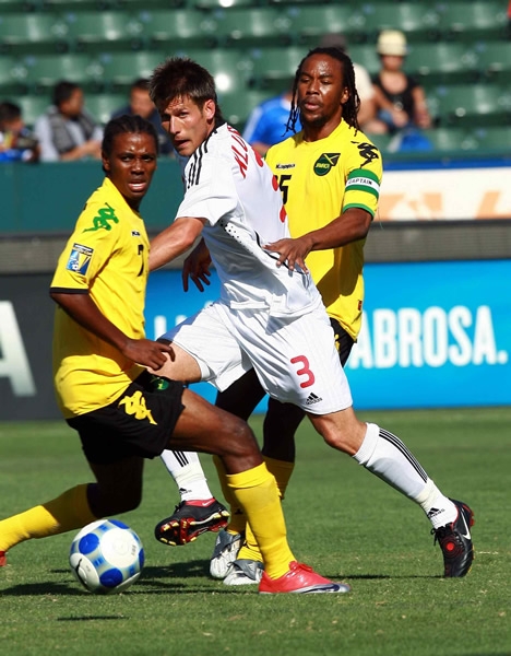 Jamaica contra Canadá el partido inaugural.