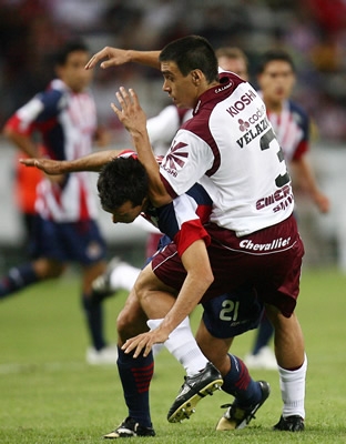 jared borgetti de chivas y velazquez de lanus