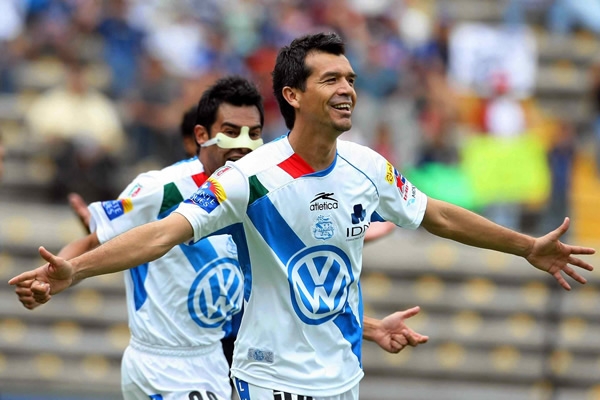 Jared estuvo atento y anotó su primer gol como camotero