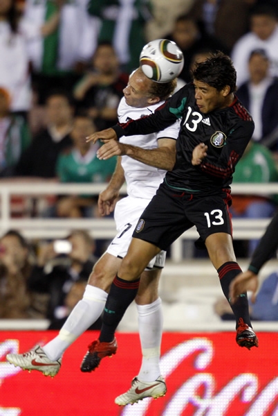Jona dos Santos comenzó con gran fuerza.