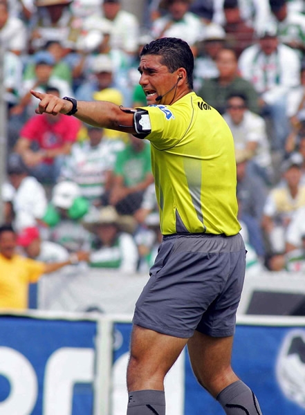 Jorge Macías dirigió el encuentro