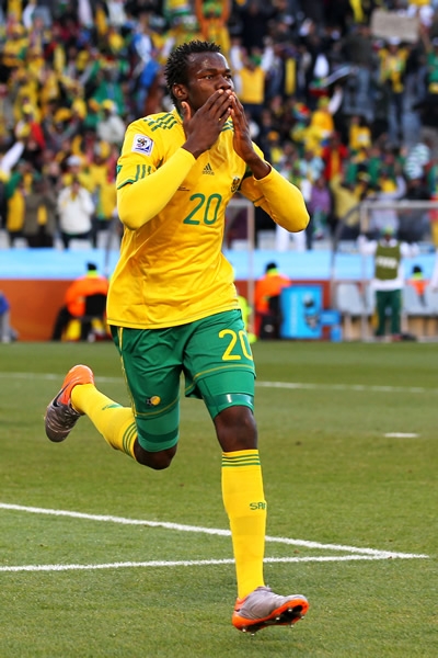 Khumalo se le entregó al público