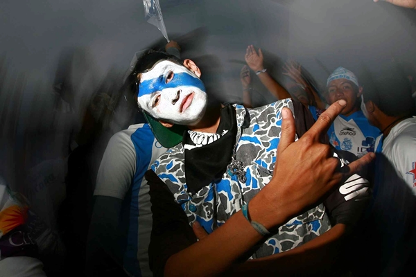 La afición poblana apoya a su equipo en los Cuartos de Final.