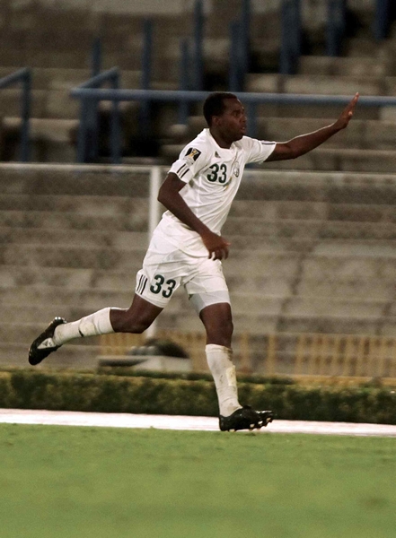 La alegría del trinitario se escuchó en todo el estadio.