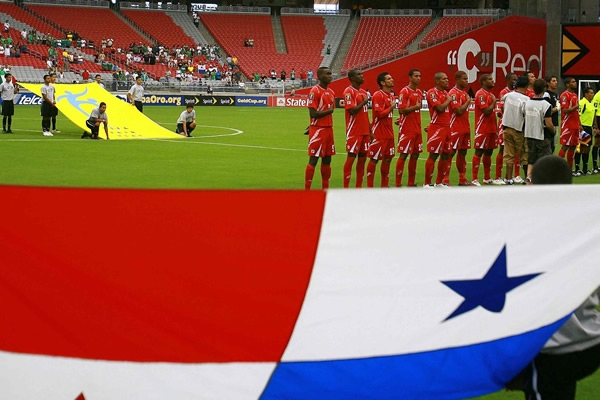 La bandera motiva a los panameños.