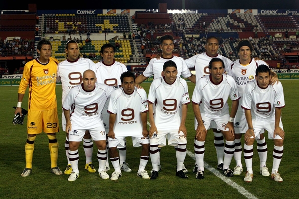 La camiseta en honor a Bruno Marioni.