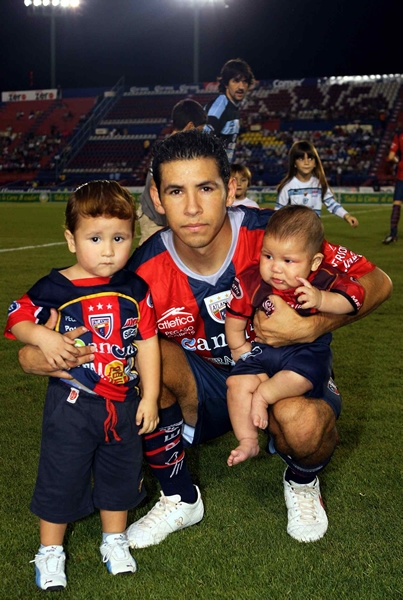 La cancha se llenó de niños.