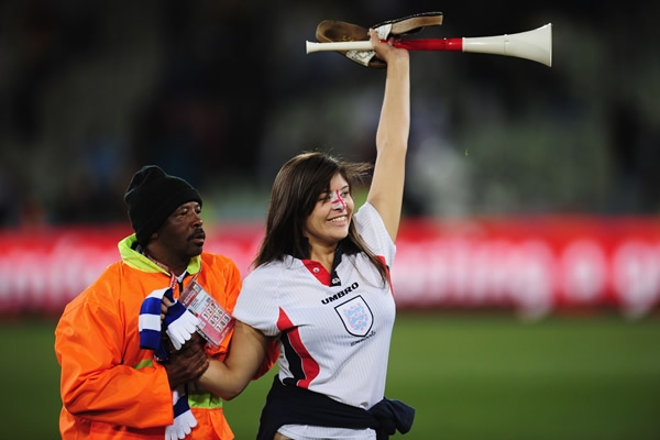 La inglesa fue sacada de la cancha