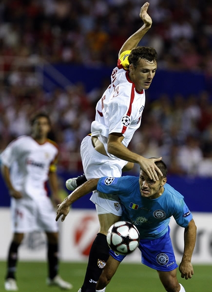 La lucha en Champions League siempre con buena intención.