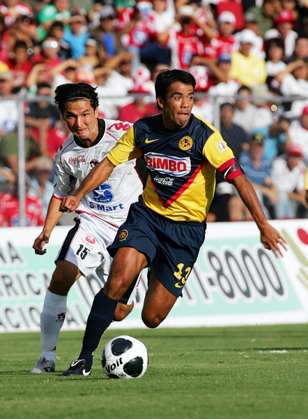 La lucha en el medio campo fue tremenda